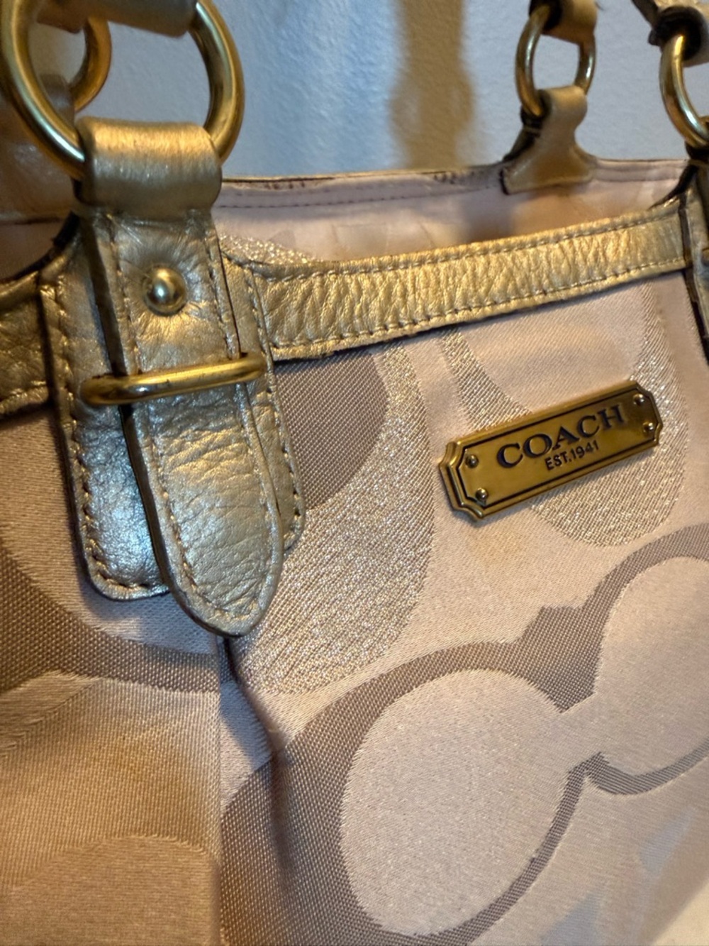 Coach Signature Gallery Tote F19664 Gold - Picture 2 of 11